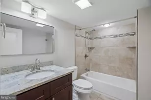 1913 League St, Philadelphia, PA 19146 - Photo 40