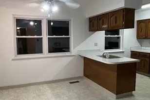 825 W Bells Mill Rd, Philadelphia, PA 19128 - Photo 6