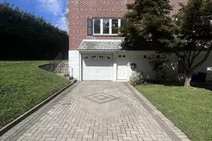 825 W Bells Mill Rd, Philadelphia, PA 19128 - Photo 1
