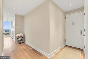 210 Locust St, Philadelphia, PA 19106 - Photo 20