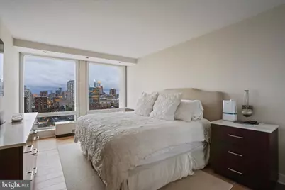 210 Locust Street #28G, Philadelphia, PA 19106 - Photo 24