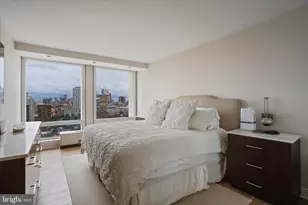 210 Locust St, Philadelphia, PA 19106 - Photo 24