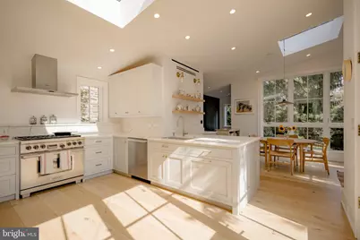 134 W Highland Avenue, Philadelphia, PA 19118 - Photo 2