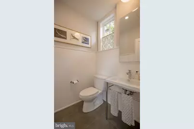 134 W Highland Avenue, Philadelphia, PA 19118 - Photo 40