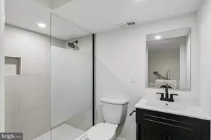 1241 S Bucknell St, Philadelphia, PA 19146 - Photo 32