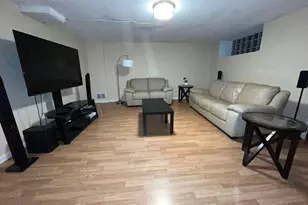 2702 E Country Club Rd, Philadelphia, PA 19131 - Photo 32