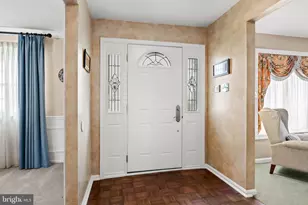 154 Laurie Ln, Philadelphia, PA 19115 - Photo 4