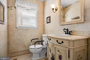 154 Laurie Ln, Philadelphia, PA 19115 - Photo 18