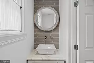 517 Kauffman St, Philadelphia, PA 19147 - Photo 16