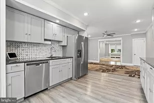 2484 N 77th Ave, Philadelphia, PA 19150 - Photo 12