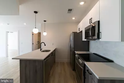 629 W Girard Avenue #401, Philadelphia, PA 19123 - Photo 2