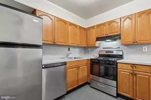 320 Hermit St, Philadelphia, PA 19128 - Photo 10