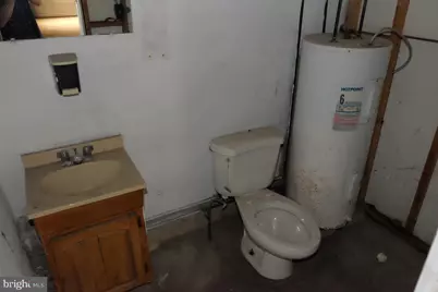 1740 S 4th Street, Philadelphia, PA 19148 - Photo 12