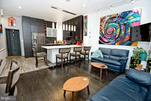 703 S 6th St, Philadelphia, PA 19147 - Photo 14