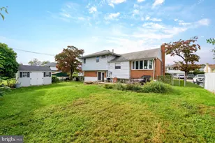 9947 Montour St, Philadelphia, PA 19115 - Photo 32