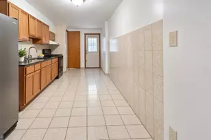 1813 E Hazzard St, Philadelphia, PA 19125 - Photo 6