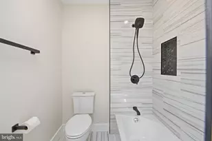 861 N 7th St, Philadelphia, PA 19123 - Photo 24