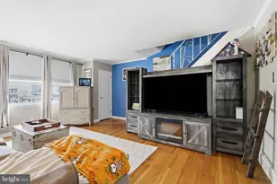 9961 Alicia St, Philadelphia, PA 19115 - Photo 4