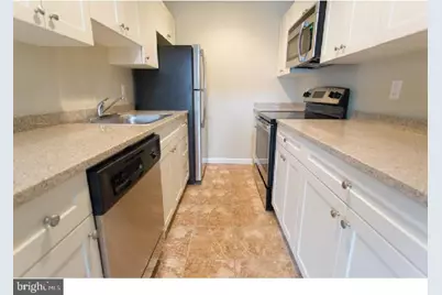 924 Pine Street #3F, Philadelphia, PA 19107 - Photo 10