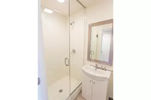 924 Pine St, Philadelphia, PA 19107 - Photo 6