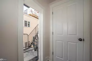 329 S 12th St, Philadelphia, PA 19107 - Photo 14