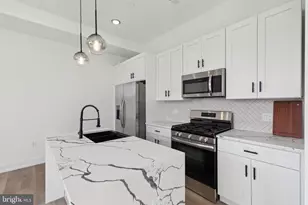 2449 N 2nd St, Philadelphia, PA 19133 - Photo 2