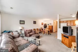 9228 Blue Grass Rd, Philadelphia, PA 19114 - Photo 4