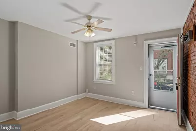 782 N Bucknell Street N, Philadelphia, PA 19130 - Photo 4