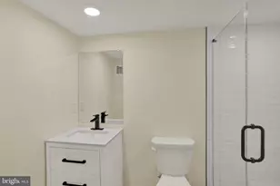 2621 Reed St, Philadelphia, PA 19146 - Photo 12