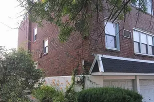 216 Lockart Terrace, Philadelphia, PA 19116 - Photo 2