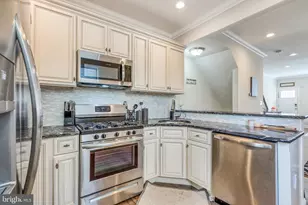 2017 Pierce St, Philadelphia, PA 19145 - Photo 6