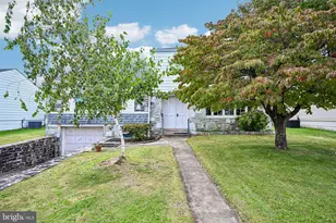 1008 Rennard St, Philadelphia, PA 19116 - Photo 2