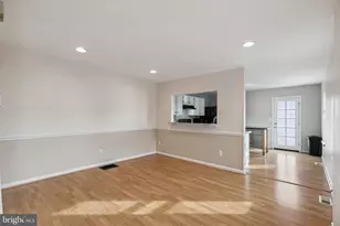 451 Hermitage St, Philadelphia, PA 19128 - Photo 4