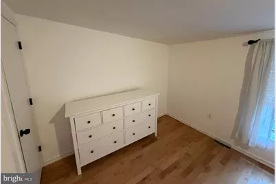 2143 E Sergeant Street E, Philadelphia, PA 19125 - Photo 16