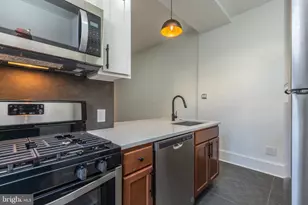 5225 Cedar Ave, Philadelphia, PA 19143 - Photo 16