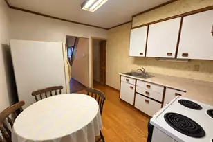 861 N Bambrey St, Philadelphia, PA 19130 - Photo 8