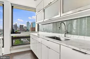 220 Locust St, Philadelphia, PA 19106 - Photo 4