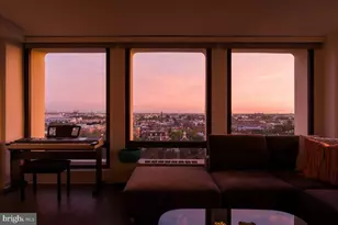 220 Locust St, Philadelphia, PA 19106 - Photo 28