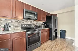 8636 Forrest Ave, Philadelphia, PA 19150 - Photo 12