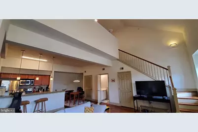 1 Academy Circle #311, Philadelphia, PA 19146 - Photo 6