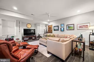 109 W Gravers Ln, Philadelphia, PA 19118 - Photo 22