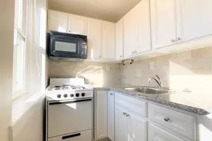 1510 Fairmount Ave, Philadelphia, PA 19130 - Photo 2