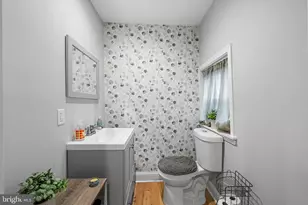 2038 Pierce St, Philadelphia, PA 19145 - Photo 8