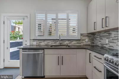 2215 League Street, Philadelphia, PA 19146 - Photo 4