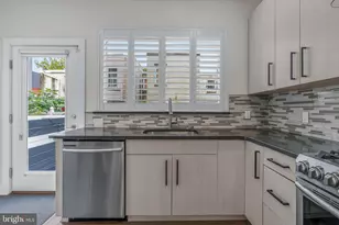 2215 League St, Philadelphia, PA 19146 - Photo 4