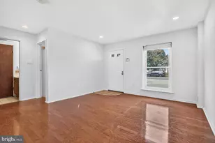 8408 Lyons Pl, Philadelphia, PA 19153 - Photo 4