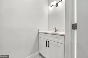303B Fountain St, Philadelphia, PA 19128 - Photo 20
