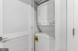 2039 N 8th St, Philadelphia, PA 19122 - Photo 12