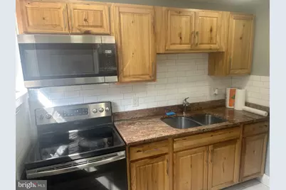 810 W Birch Street, Philadelphia, PA 19133 - Photo 6