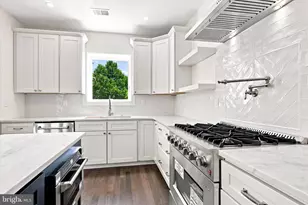 1012 Carpenter St, Philadelphia, PA 19147 - Photo 10